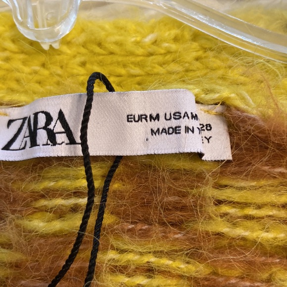 ZARA Sweater size M length 19” bust 48” see photos for colors front buttons - Picture 8 of 12